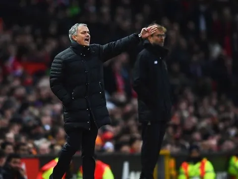 Man Utd - Liverpool: Hơn cả trận giao hữu