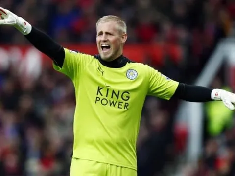 Man Utd nhờ huyền thoại Schmeichel 'dụ' con đến Old Trafford