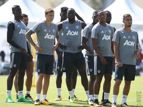Man Utd tập nhẹ, sẵn sàng đối đầu LA Galaxy