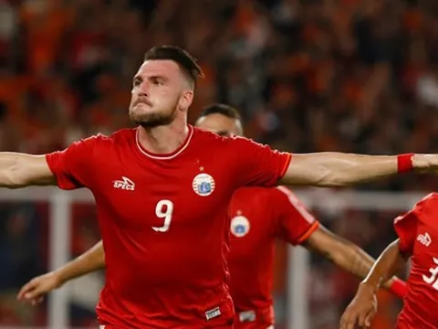 Cựu tiền đạo V-League lập poker tại AFC Cup