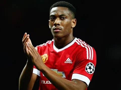 Lý do MU chưa thể chốt tương lai 'kẻ nổi lọan' Martial