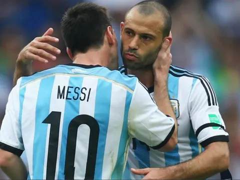 Mascherano: "Messi bực bội và tuyệt vọng"