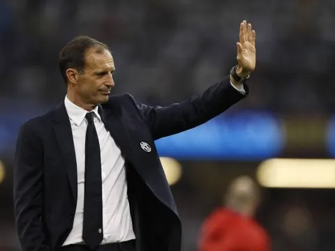 Thua Real Madrid, HLV Juventus vẫn đòi tăng lương