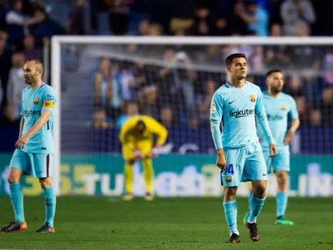 Mất kỷ lục bất bại tại La Liga, Barcelona bị fan Việt “ném đá” tơi bời