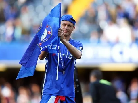 Matic "nổi loạn" để đến M.U?