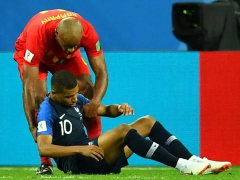 Neymar đã góp phần biến Mbappe thành 'diễn viên' như thế nào?