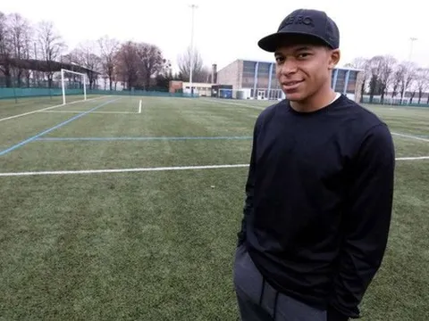 Giá 60 triệu euro, sao trẻ Mbappe vẫn sống giản dị