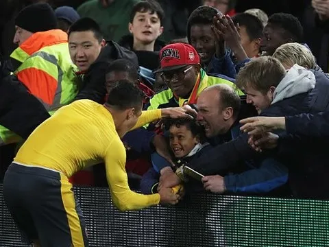 "Mê hồn trận" tin đồn Alexis Sanchez: Đâu là sự thật?