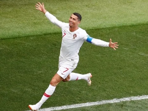'Messi không phải Ronaldo, không có tư chất thủ lĩnh'