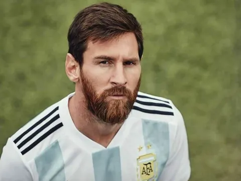 Messi hành động bất ngờ sau trận Argentina thua tan nát trước TBN
