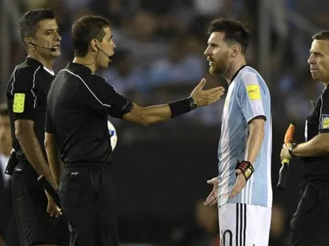 FIFA gỡ bỏ án phạt nặng của Messi