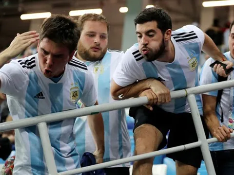Messi và đồng đội thua đau, bộ trưởng an ninh Argentina vào cuộc