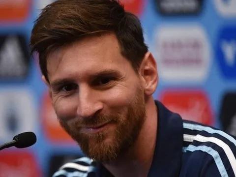 Messi yêu cầu Barca kí 6 bản hợp đồng, bao gồm 2 ngôi sao Man Utd