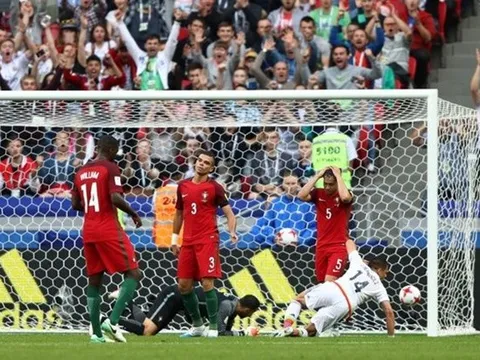 Mexico dùng không chiến buộc người Bồ chia điểm