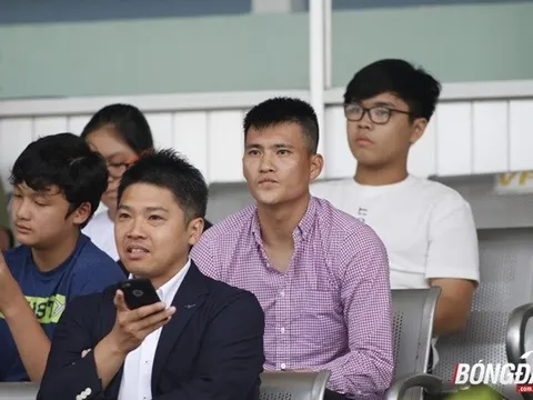 Công Vinh trọn niềm vui ngày ra mắt nhà tài trợ thể thao lớn Nhật Bản