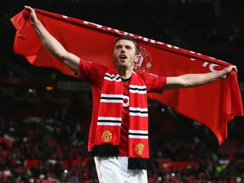 Michael Carrick, người Mohican cuối cùng ở Old Trafford