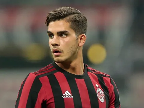 "Mãnh hổ" Falcao sắp đổi chỗ với Andre Silva?