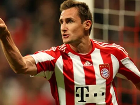 Miroslav Klose khi còn khoác áo Bayern Munich