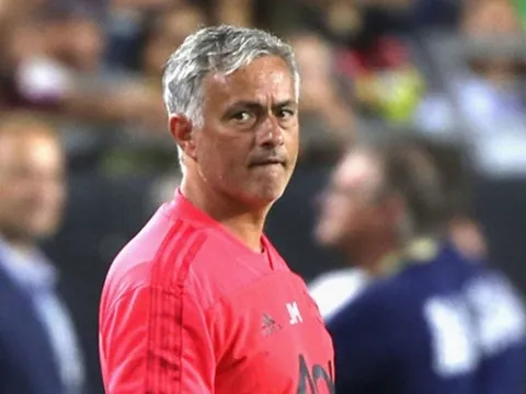 HLV Mourinho phát biểu sốc về cuộc đua vô địch Premier League