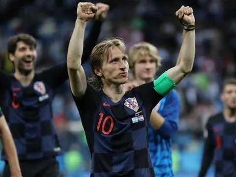 “Bùng cháy” thôi Luka Modric!