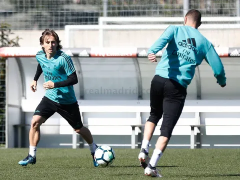 Modric cày nát sân tập Real, bác tin chấn thương