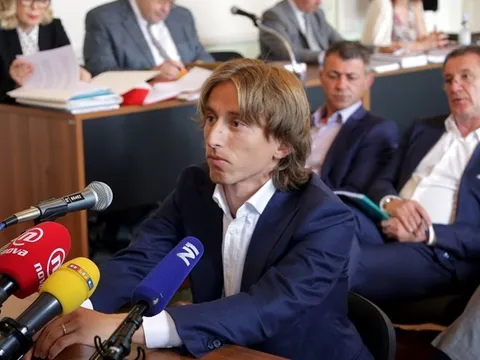 Tiền vệ Luka Modric đối mặt với nguy cơ phải ngồi tù 5 năm