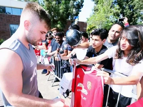 'Mọi người có thể chê bai, nhưng tôi có vóc dáng giống với Rooney'