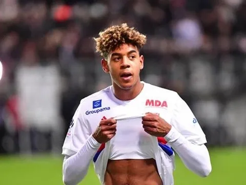 Monaco kí hợp đồng với 'tiểu Mbappe' 16 tuổi, giá 20 triệu euro từ Lyon