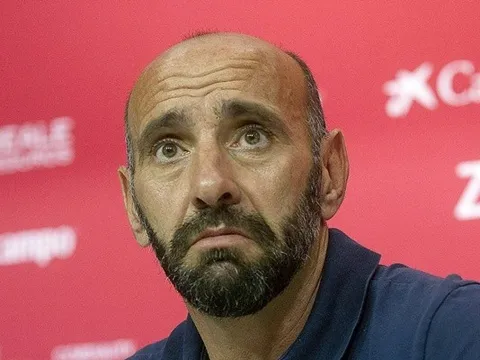 Monchi ra tay, AS Roma chấm dứt hi vọng của Liverpool, Real Madrid
