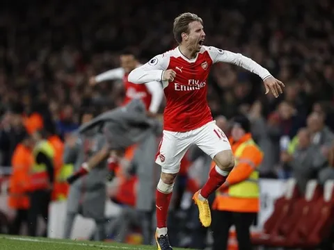 Monreal tiếp tục tỏa sáng giúp Arsenal sáng cửa top 4
