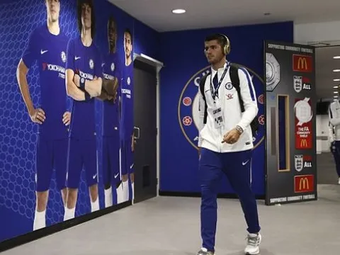 Morata bất ngờ ngồi dự bị trong trận Siêu cúp Anh