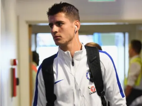 Morata nặng nề lê bước tới Stamford Bridge