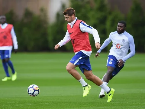 Morata tập sung sức, chờ sút tung lưới Arsenal