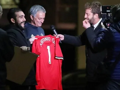 Mourinho, Conte ghét nhau hay chỉ là trò bịp bợm của truyền thông Anh