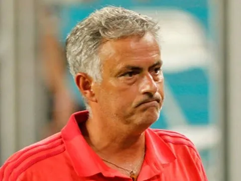 'Mourinho đã tuyệt vọng vì khâu chuyển nhượng của Man Utd'