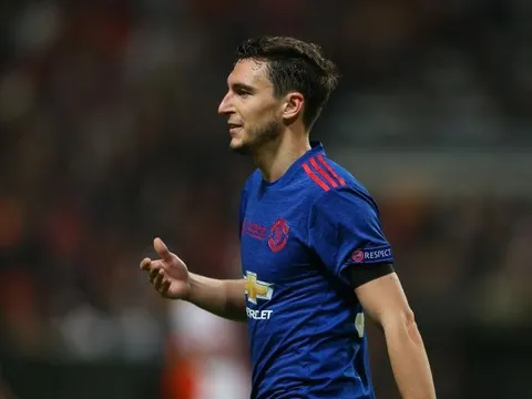 Mourinho bất ngờ đổi ý, muốn giữ chân Darmian