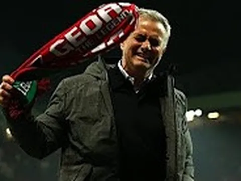 Mourinho đầy cảm xúc sau khi Man Utd giành vé vào chung kết