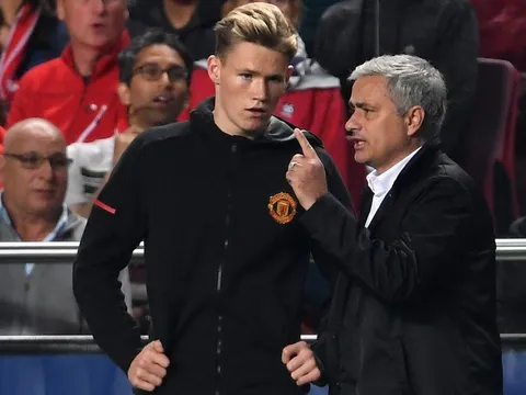 'Mourinho đối xử với tôi không thể tin được'