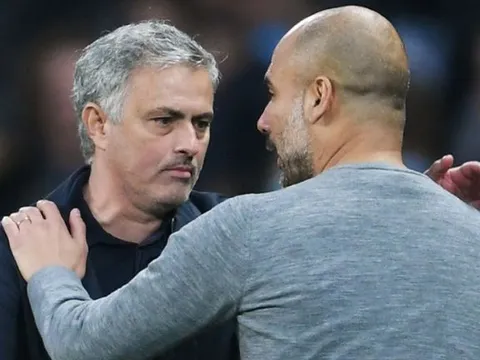 Mourinho: Guardiola sai khi nhắm vào Pogba