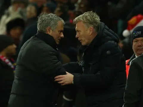 Mourinho: Hãy thông cảm cho những HLV như Moyes
