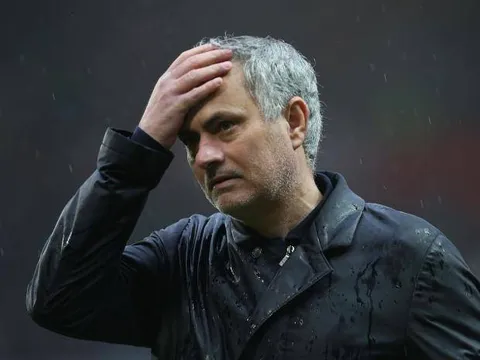 Mourinho hé lộ kế hoạch mua sắm tiền vệ