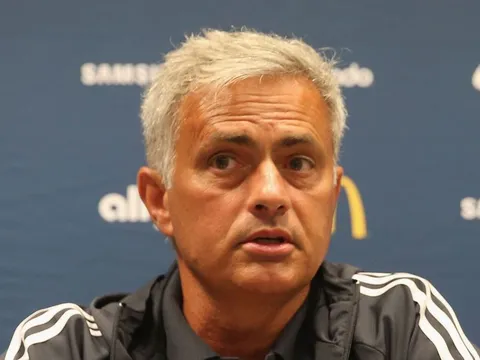 Mourinho không dám mơ cao ở Champions League