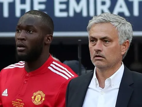 Mourinho nói gì khi để Lukaku ngồi dự bị và trắng tay?