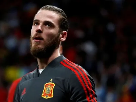 Mourinho phản ứng thế nào trước thông tin De Gea bị "trảm"?