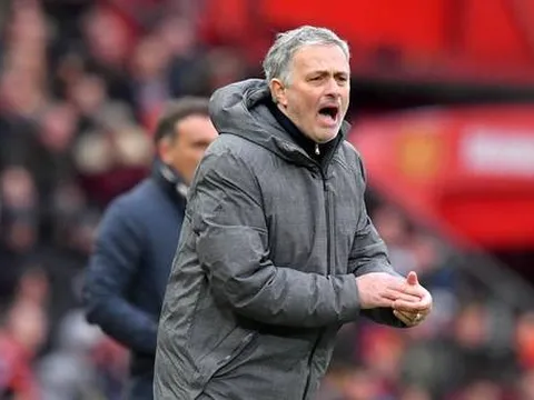 Mourinho thừa nhận Man City quá mạnh