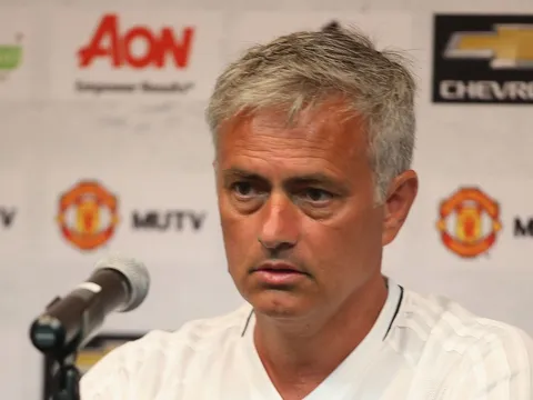 Mourinho tiết lộ quy trình và lí do Man Utd chiêu mộ Lukaku