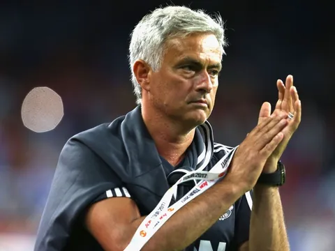 Mourinho úp mở về kế hoạch chuyển nhượng của Man Utd