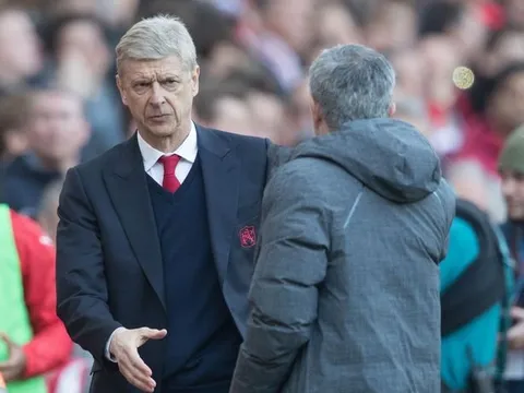 Chuyên gia giải mã cái bắt tay bí hiểm của Mourinho và Wenger