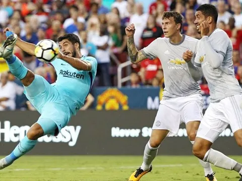 MU gục ngã: Mourinho vá ngay lỗ rò dưới hàng thủ