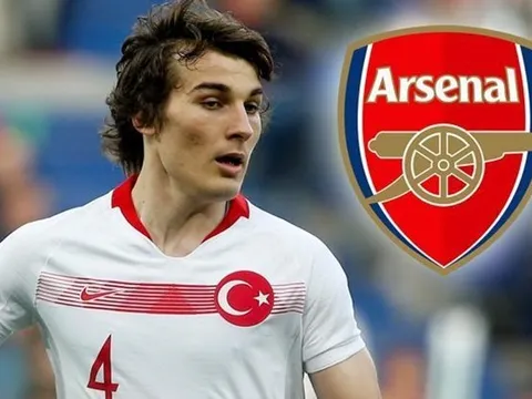 Mục tiêu của Arsenal hướng về London sau khi xác nhận lời đề nghị